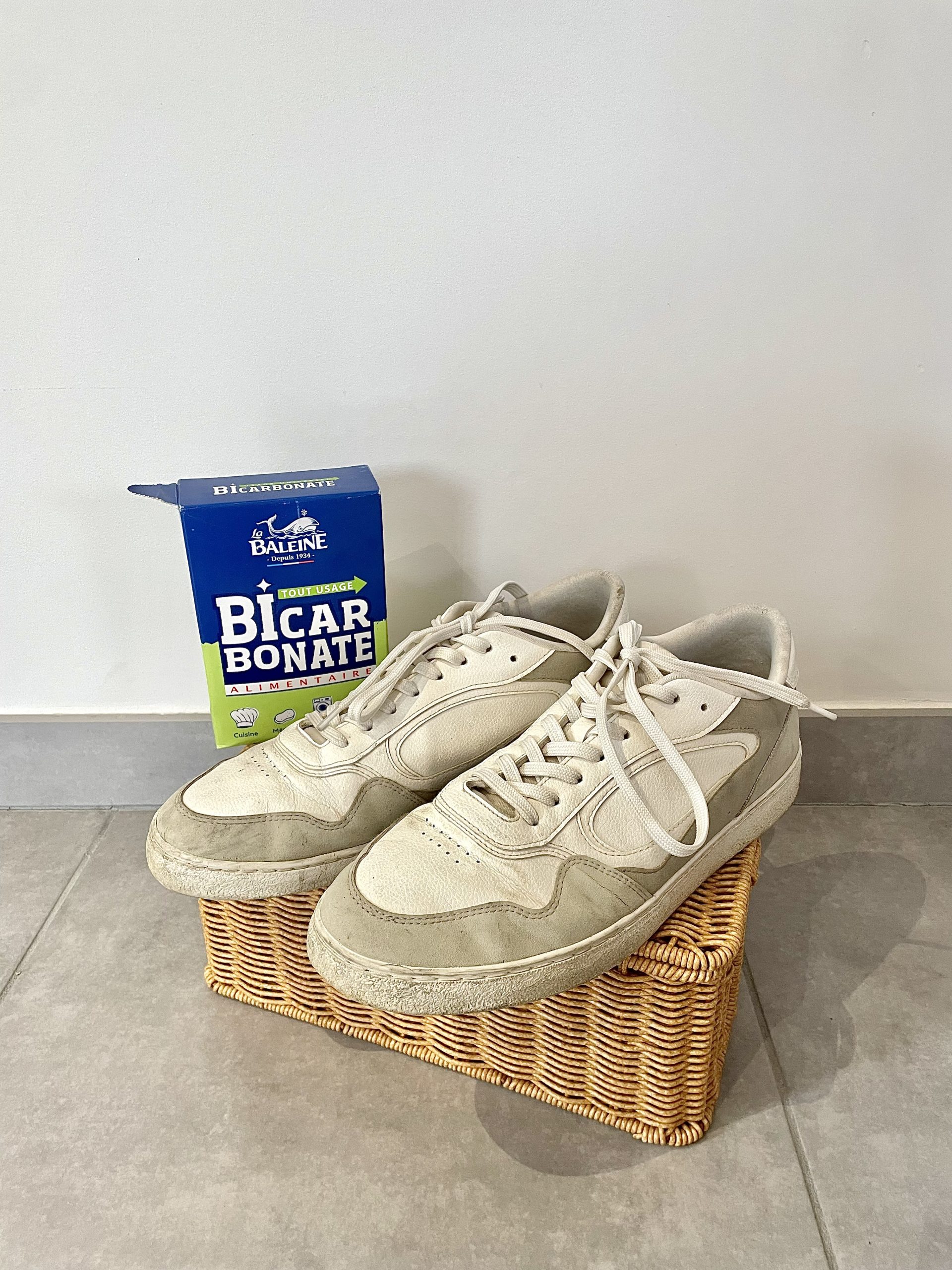 ELIMINER LES MAUVAISES ODEURS DES CHAUSSURES